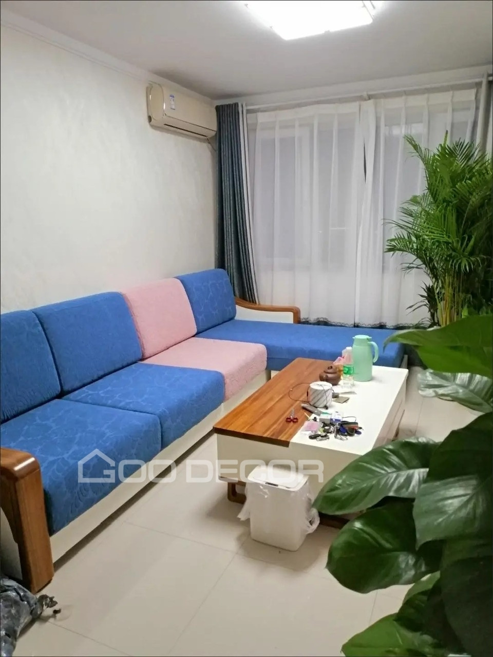 Đệm sofa bọc nhung họa tiết lá mix màu xanh cổ vịt và hồng - Góc 3