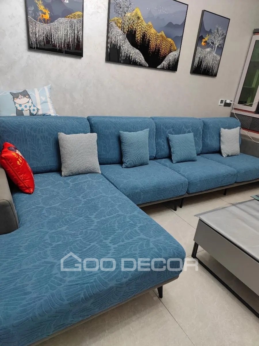 Đệm ghế sofa bọc vải nhung họa tiết lá màu xanh cổ vịt - Góc 3