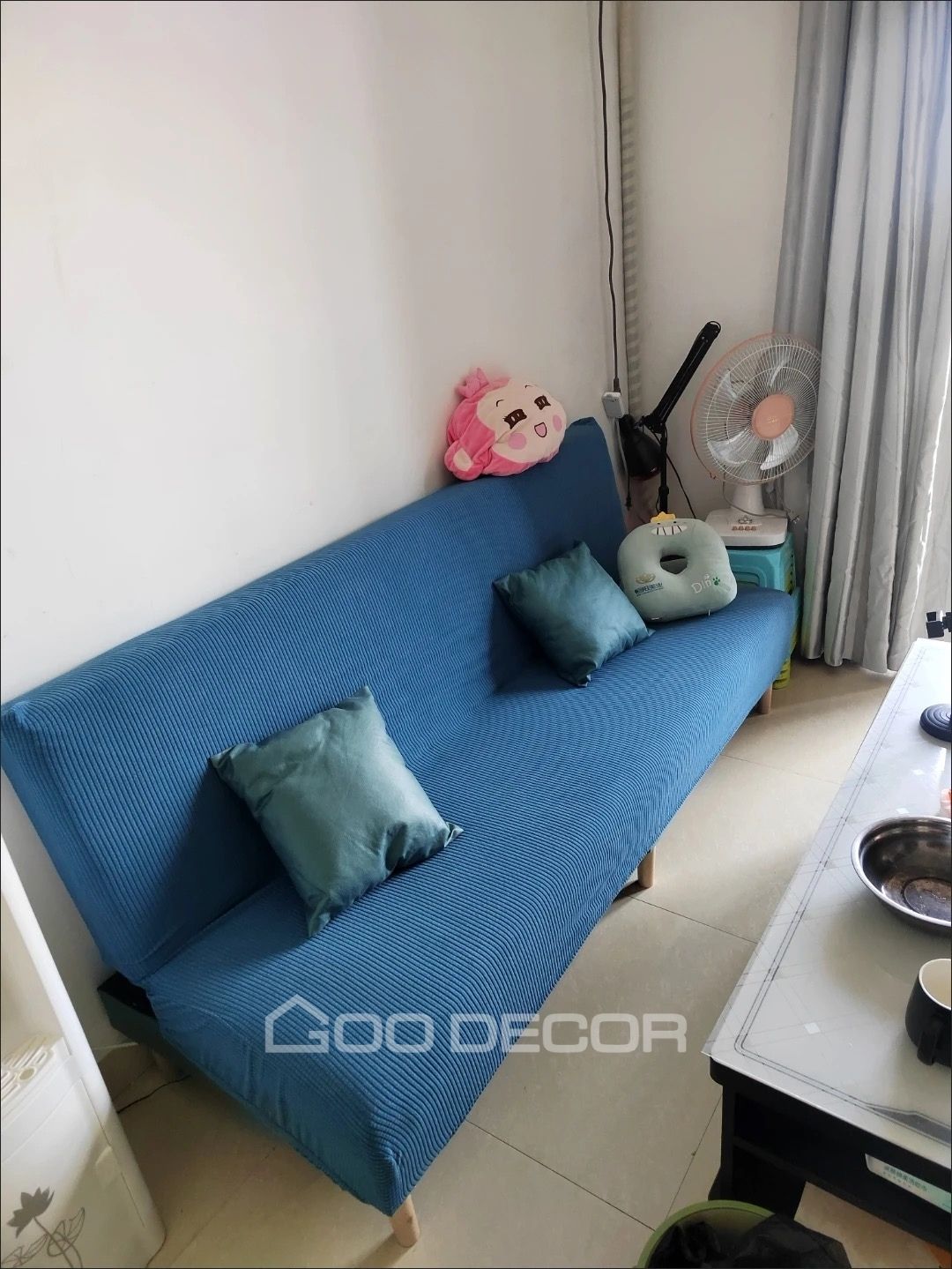 Sofa bed bọc nhung họa tiết lá màu xanh cổ vịt - Góc nhìn 1