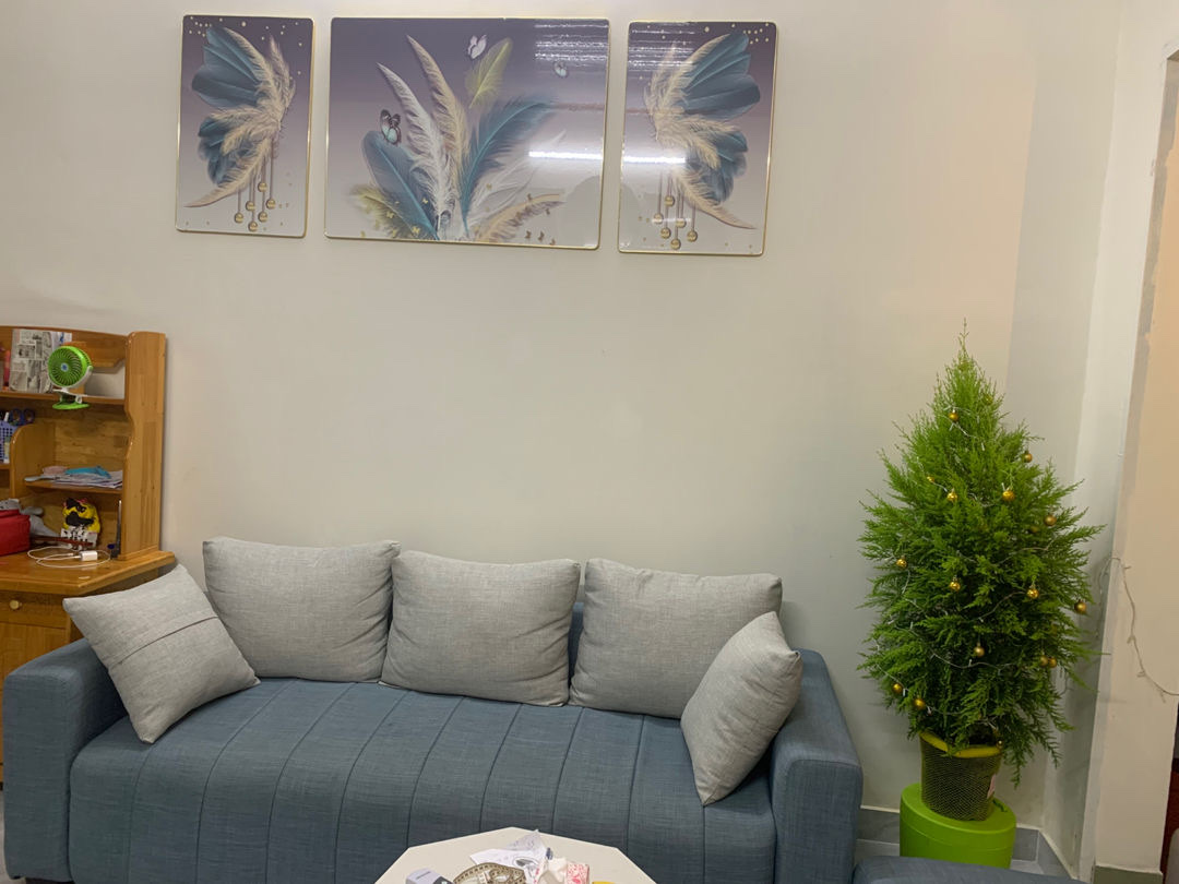 Ghế sofa màu ghi xám trước khi bọc